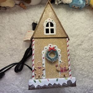 Scentsy Candy Christmas Gingerbread House Warmer Special Edition Model 63598